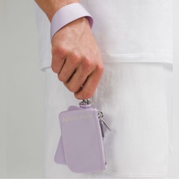 NWT  lululemon athletica dual pouch wristlet 💜 - Picture 3 of 5